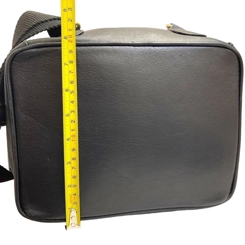 Coach 00539 black glovetan leather large vintage style backpack unisex